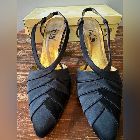 Allure Black Satin evening shoe size 8. - Picture 2 of 5